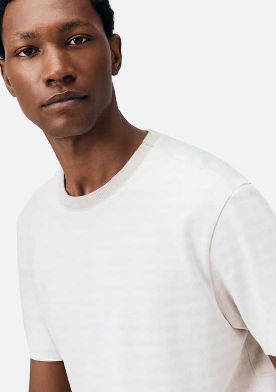 Foto do produto: Camiseta Masculina Comfort Com Listras Claras - Off white