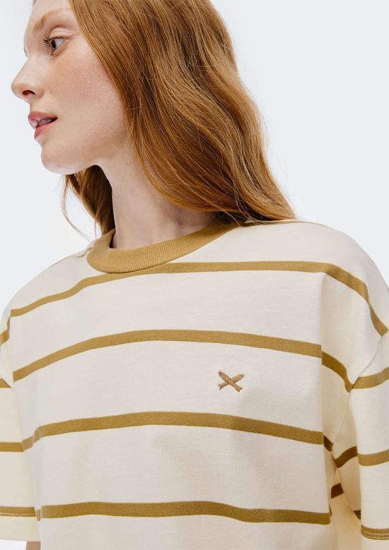 Foto do produto: Camiseta Feminina Stripe Com Bordado - Caqui