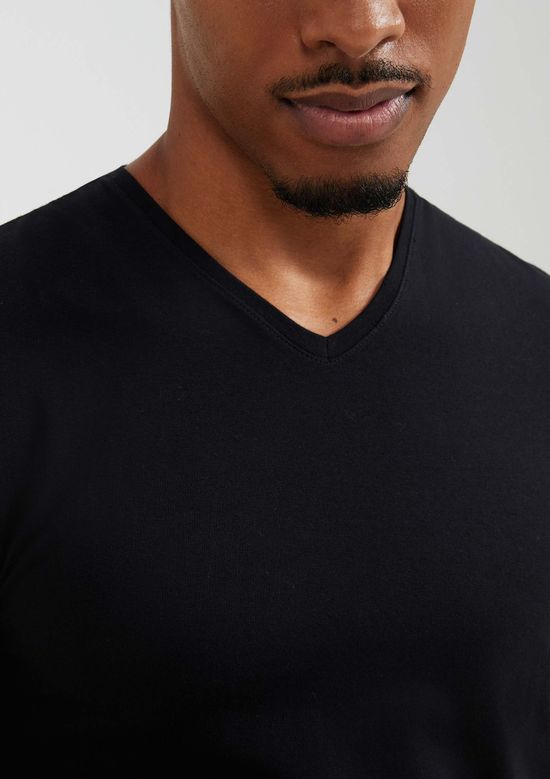 Foto do produto: Camiseta Básica Masculina Manga Curta Slim Gola V - Preto