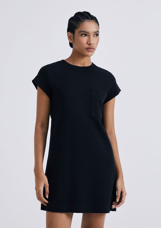 Foto do produto: Vestido Básico Curto Texturizado Com Bolso - Preto