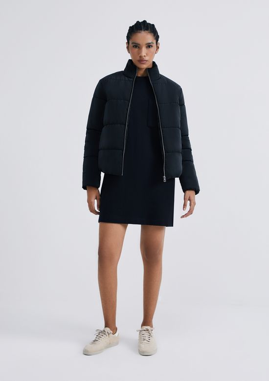 Foto do produto: Vestido Básico Curto Texturizado Com Bolso - Preto