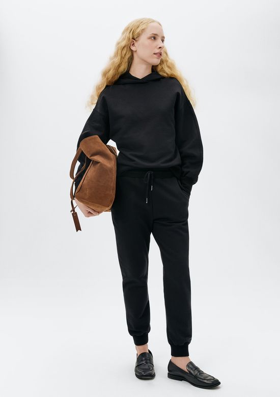 Foto do produto: Blusão Feminino Peluciado Com Capuz - Preto
