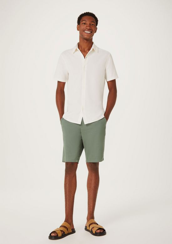 Foto do produto: Bermuda Básica Masculina Chino Em Sarja - Verde