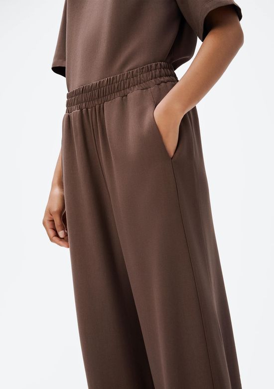 Foto do produto: Calça Feminina Reta Cintura Média - Marrom