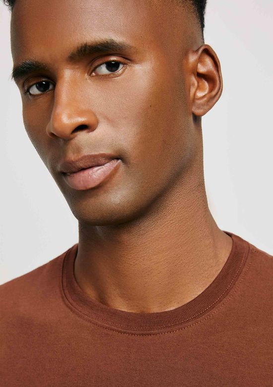 Foto do produto: Camiseta Básica Masculina Comfort Super Cotton - Marrom