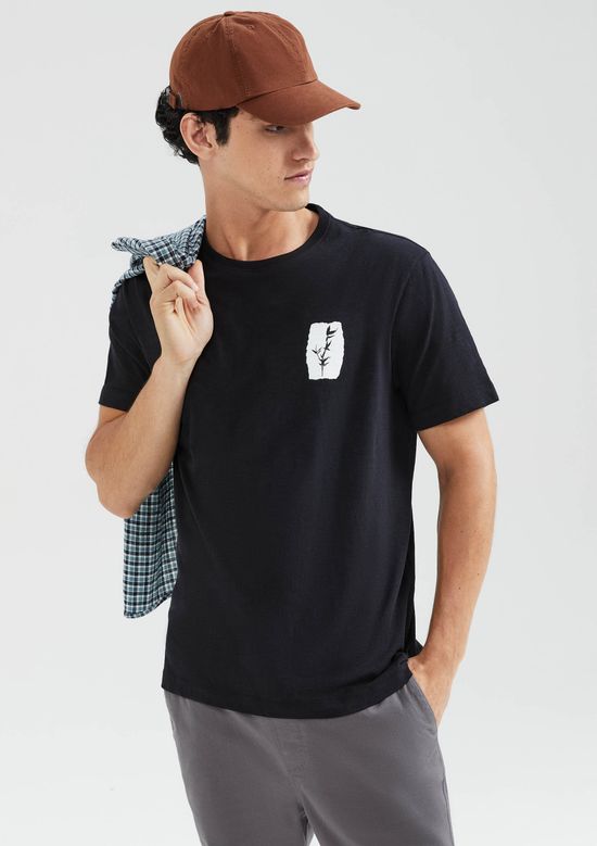 Foto do produto: Camiseta Masculina Slim Com Estampa Em Malha Flamê - Preto