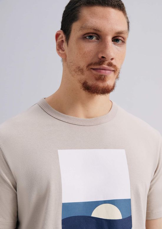 Foto do produto: Camiseta Masculina Manga Curta Com Estampa - Bege