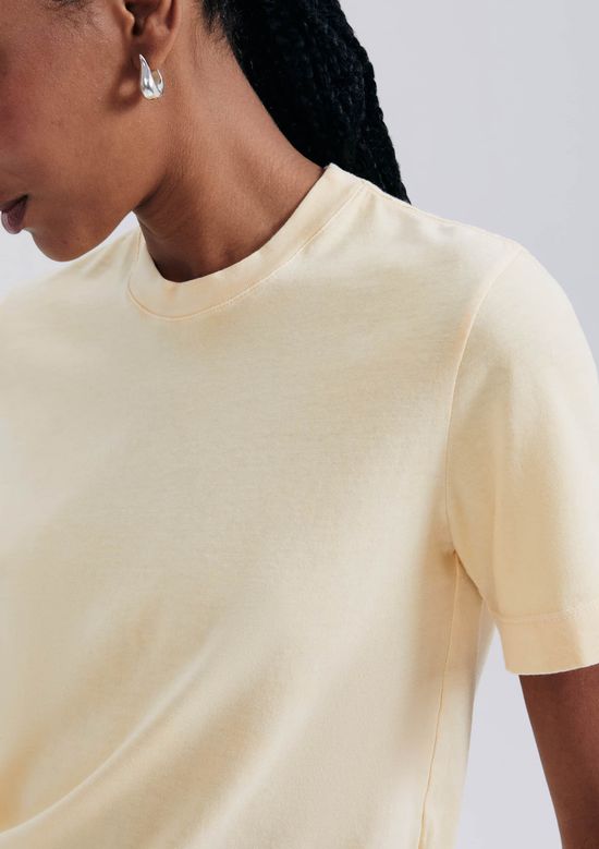 Foto do produto: Camiseta Básica Feminina Estonada Soft - Amarelo