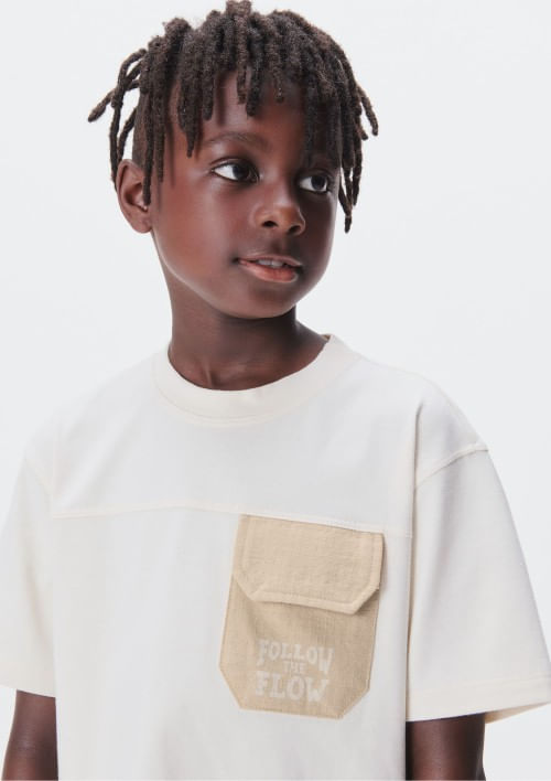 Foto do produto: Camiseta Oversized Infantil Menino Com Bolso - Off white