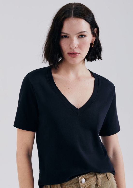 Foto do produto: Blusa Feminina Decote V - Preto