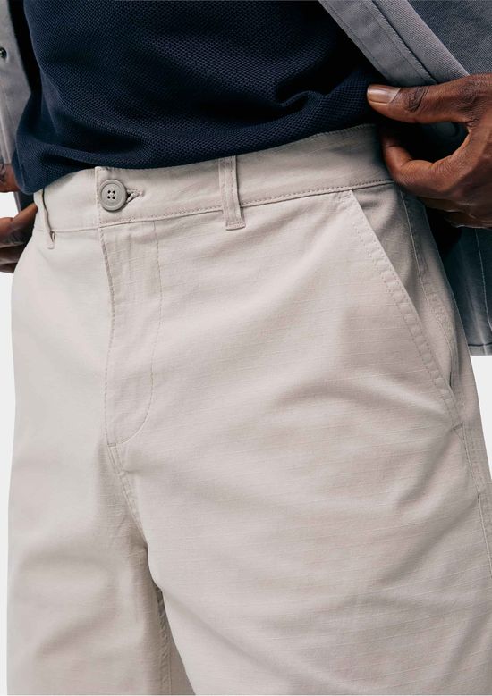 Foto do produto: Bermuda Masculina Reta Em Sarja - Bege