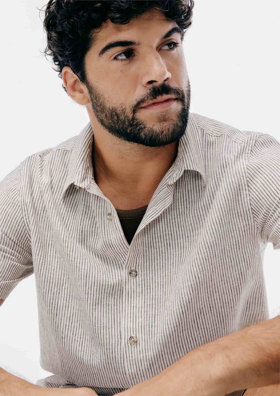 Foto do produto: Camisa Masculina Manga Curta Fio Tinto Listrada Em Linho - Bege