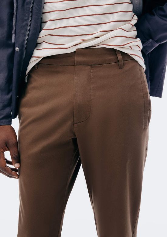 Foto do produto: Calça Masculina Slim Em Sarja Empapelada - Marrom