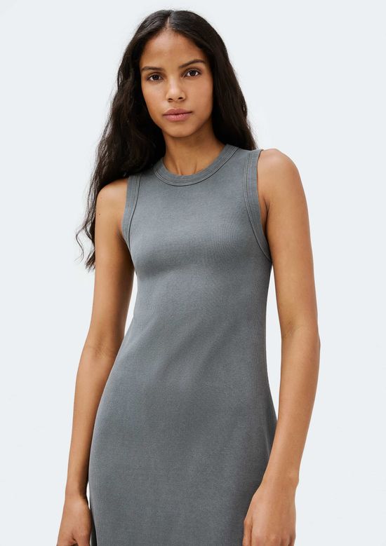 Foto do produto: Vestido Midi Em Ribana Estonada - Preto