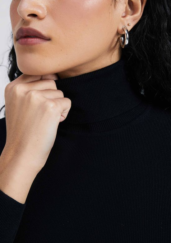 Foto do produto: Blusa Feminina Manga Longa Em Tricô Canelado - Preto