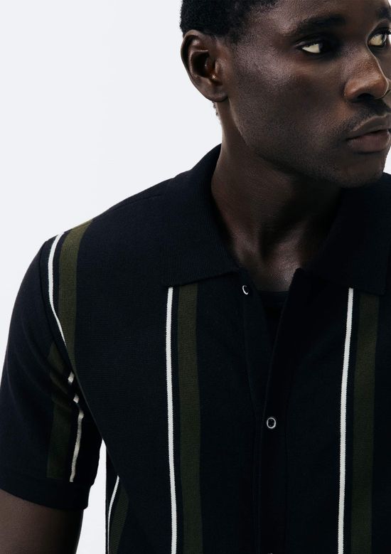 Foto do produto: Camisa Masculina em Tricô Listrado - Preto