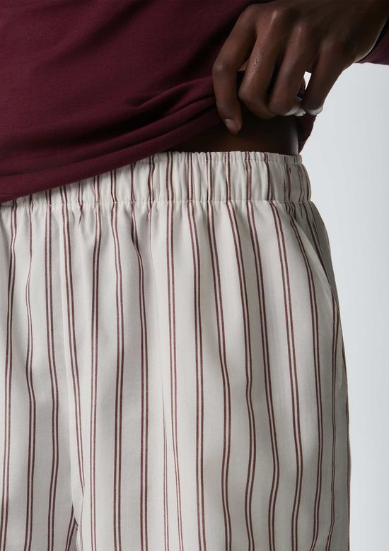 Foto do produto: Shorts Feminino Listrado Cintura Alta - Vermelho