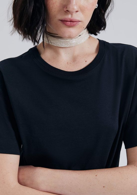 Foto do produto: Blusa Feminina Manga Curta - Preto