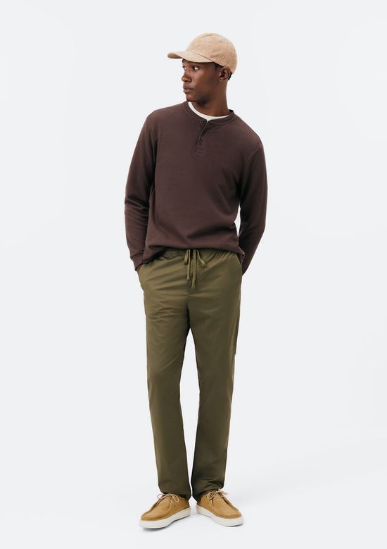 Foto do produto: Calça Masculina Reta em Sarja com Elástico - Verde