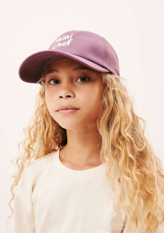 Foto do produto: Boné Infantil Unissex Com Bordado Hering Kids + Renata Vanzetto - Roxo