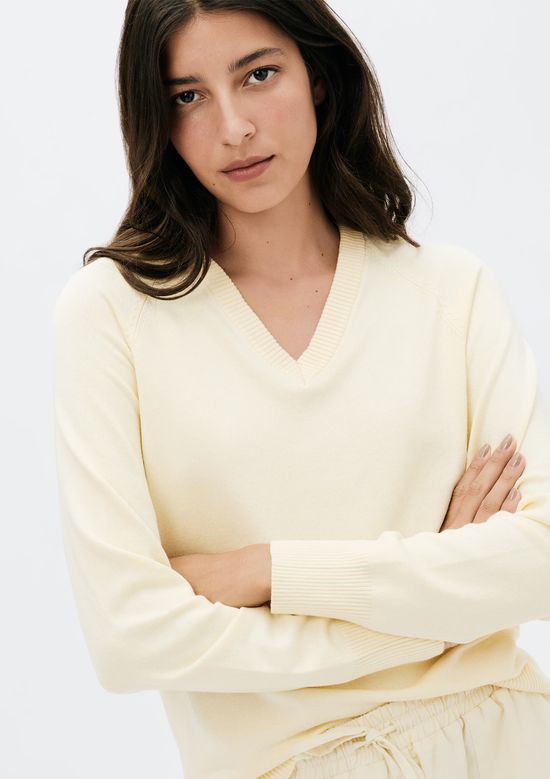 Foto do produto: Blusão Feminino Decote V Em Tricô - Amarelo
