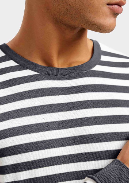 Foto do produto: Blusão Básico Masculino Listrado Em Tricô - Cinza