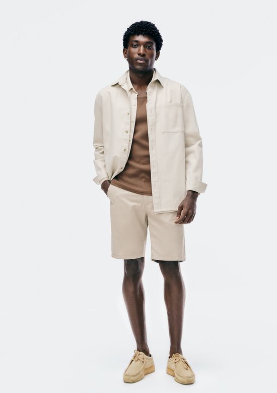 Foto do produto: Bermuda Básica Masculina Chino Reta Em Sarja - Bege