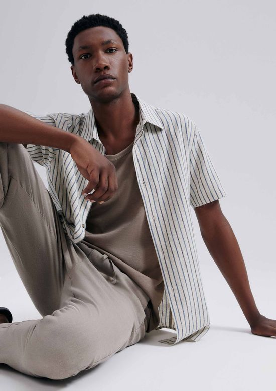 Foto do produto: Camisa Masculina Manga Curta Fio Tinto Listrada Em Linho - Off white