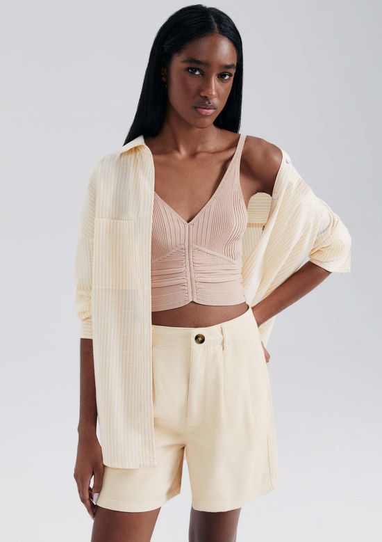 Foto do produto: Regata Cropped Feminina Em Tricô Leve - Bege