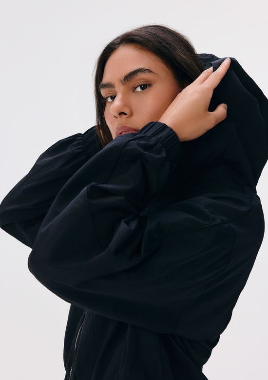 Foto do produto: Jaqueta Esportiva Feminina Cropped Secagem Rápida - Preto