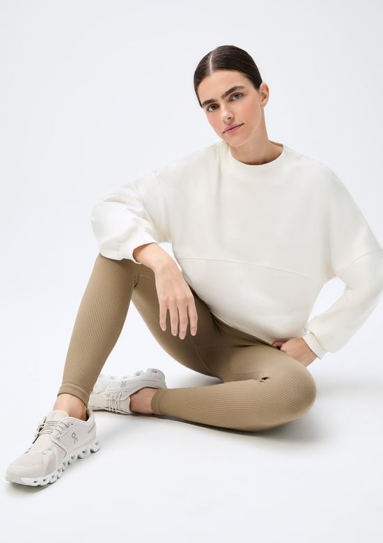 Foto do produto: Blusão Esportivo Feminino Oversized Em Malhão - Off white
