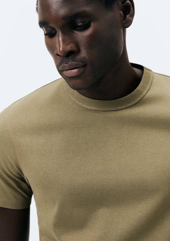 Foto do produto: Camiseta Básica Masculina Areia Em Algodão Peruano - Verde