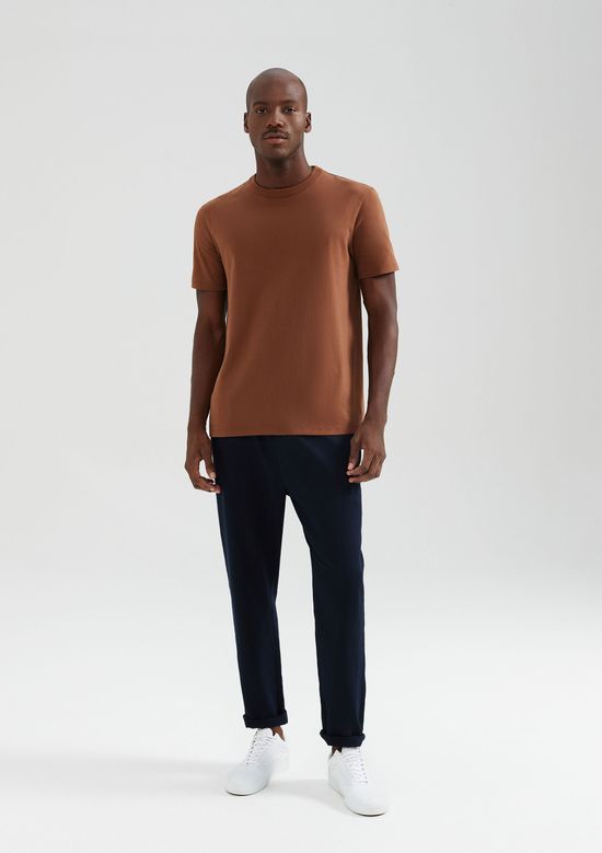 Foto do produto: Camiseta Básica Masculina Areia Em Algodão Peruano - Marrom