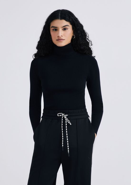 Foto do produto: Blusa Feminina Manga Longa Em Tricô Canelado - Preto
