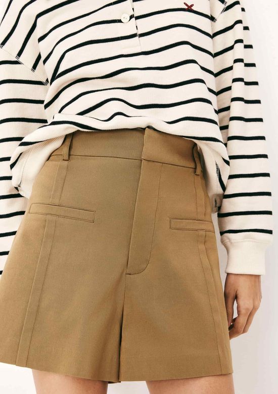 Foto do produto: Shorts Feminino Em Alfaiataria - Caqui