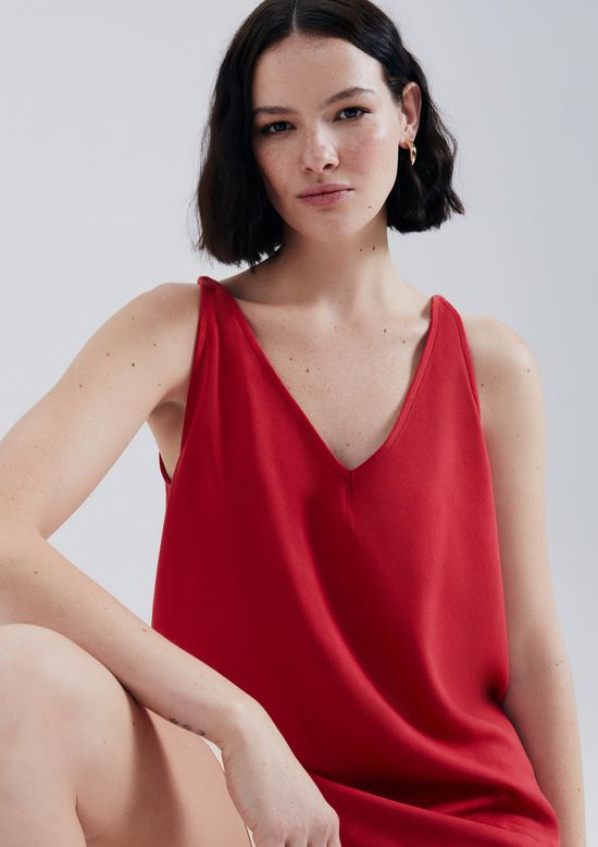 Foto do produto: Regata Feminina Em Tecido Creponado - Vermelho