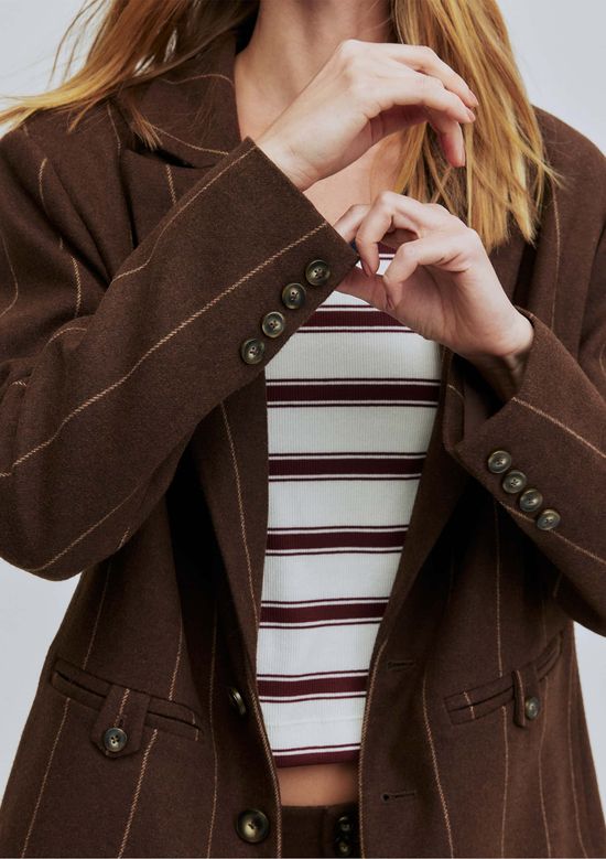 Foto do produto: Blazer Unissex Oversized Risca De Giz Hering + Welcome - Marrom