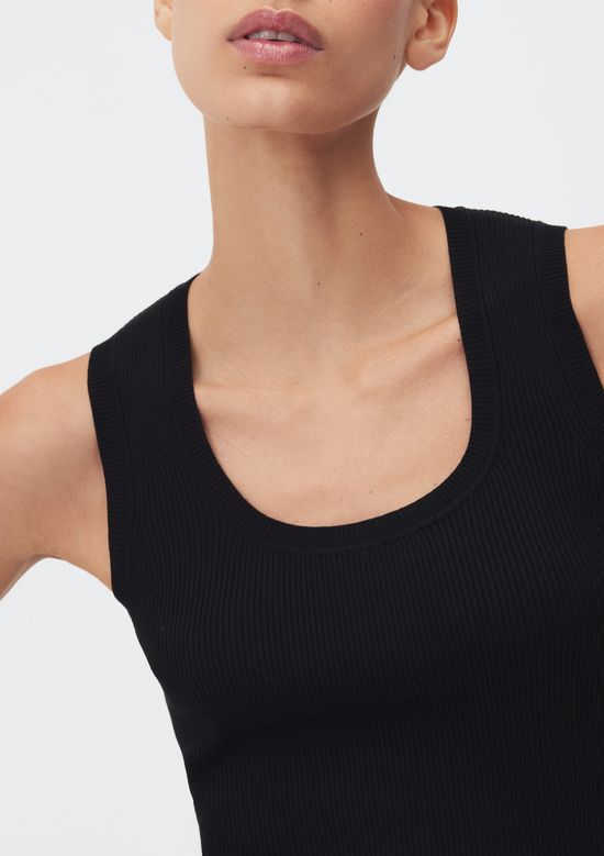 Foto do produto: Regata Feminina Em Tricô - Preto