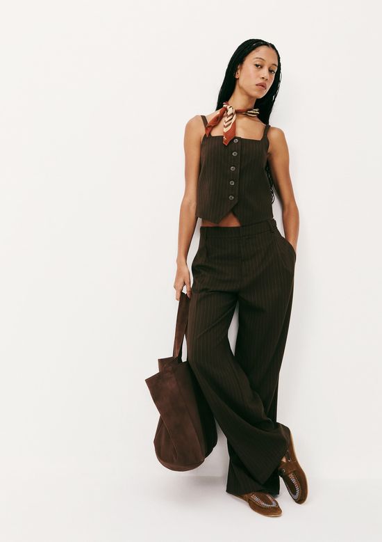 Foto do produto: Calça Feminina Em Alfaiataria Risca De Giz - Marrom