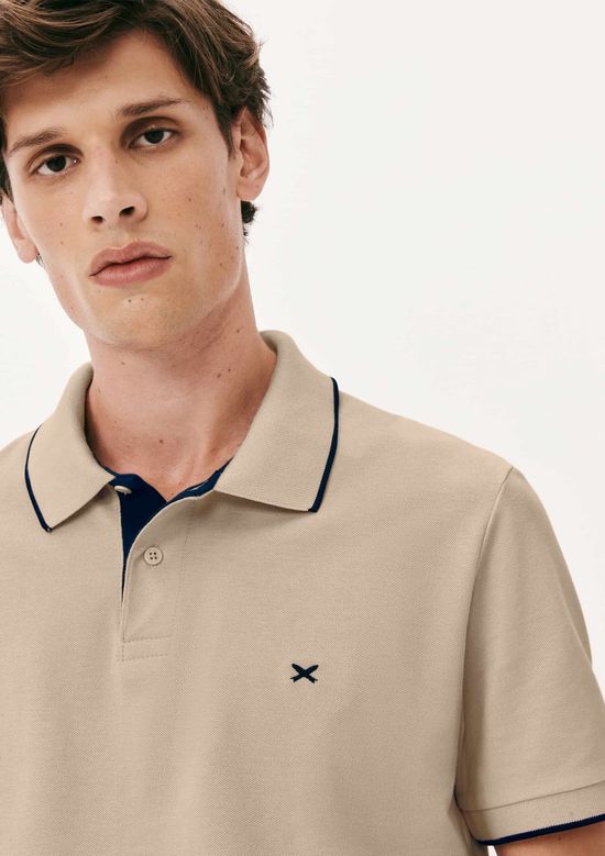 Foto do produto: Camisa Polo Básica Masculina Em Piquet Com Bordado - Bege