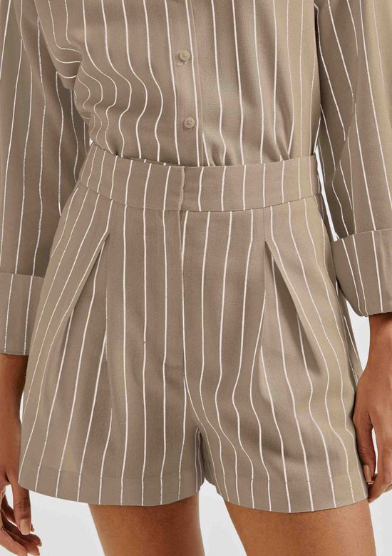 Foto do produto: Shorts Feminino Em Alfaiataria Com Linho - Marrom