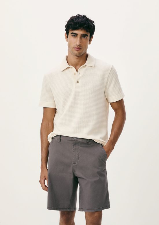 Foto do produto: Bermuda Masculina Chino Em Sarja Peletizada - Cinza