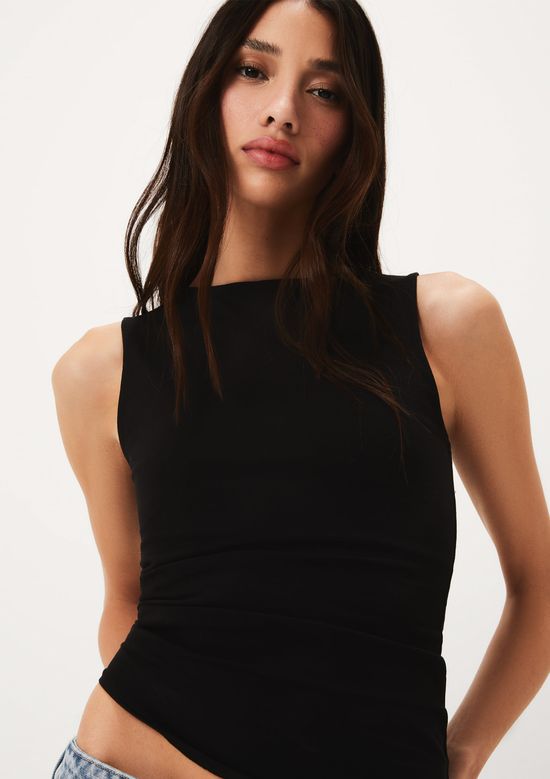 Foto do produto: Regata Feminina Assimétrica Em Malha Premium - Preto