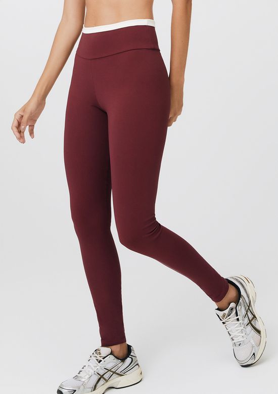 Foto do produto: Calça Legging Esportiva Feminina Cintura Alta Com Fio Lycra® - Vinho