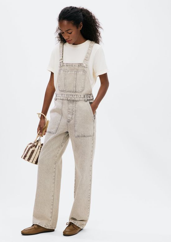 Foto do produto: Jardineira Reta Em Jeans Leve - Cinza