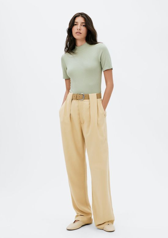 Foto do produto: Blusa Básica Feminina Gola Alta Em Ribana Canelada - Verde