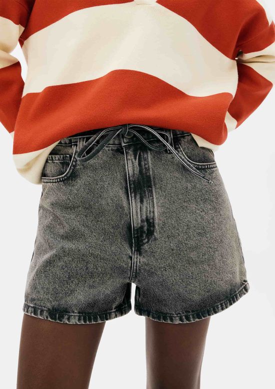 Foto do produto: Shorts Jeans Feminino Cintura Média - Preto