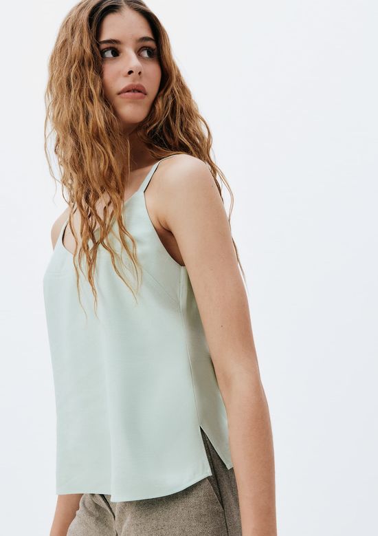 Foto do produto: Regata Feminina Decote V Em Viscose - Verde