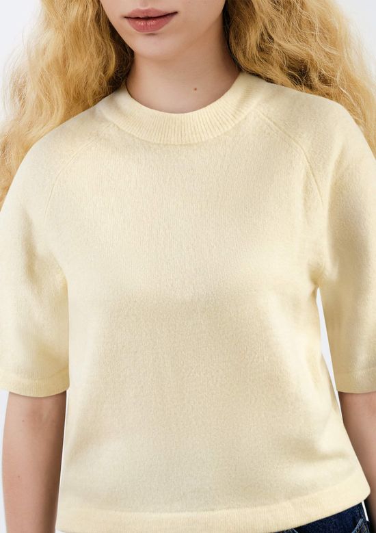 Foto do produto: Blusa Feminina Manga Curta Em Tricô - Amarelo