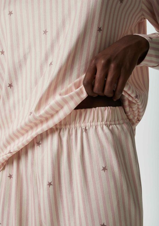 Foto do produto: Pijama Feminino Em Tricô Listrado - Rosa